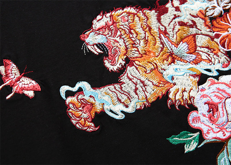 The Big Cat Embroidery T-shirt